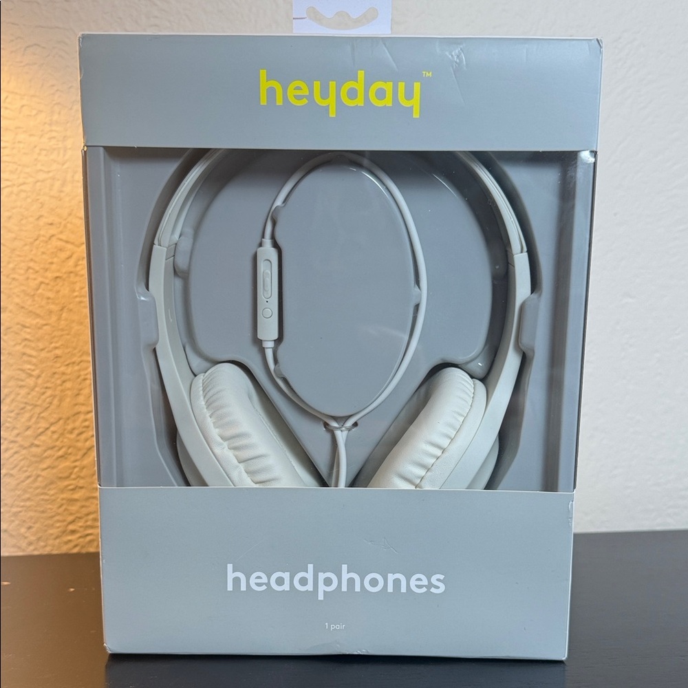 Heyday Ivory Over-Ear Headphones